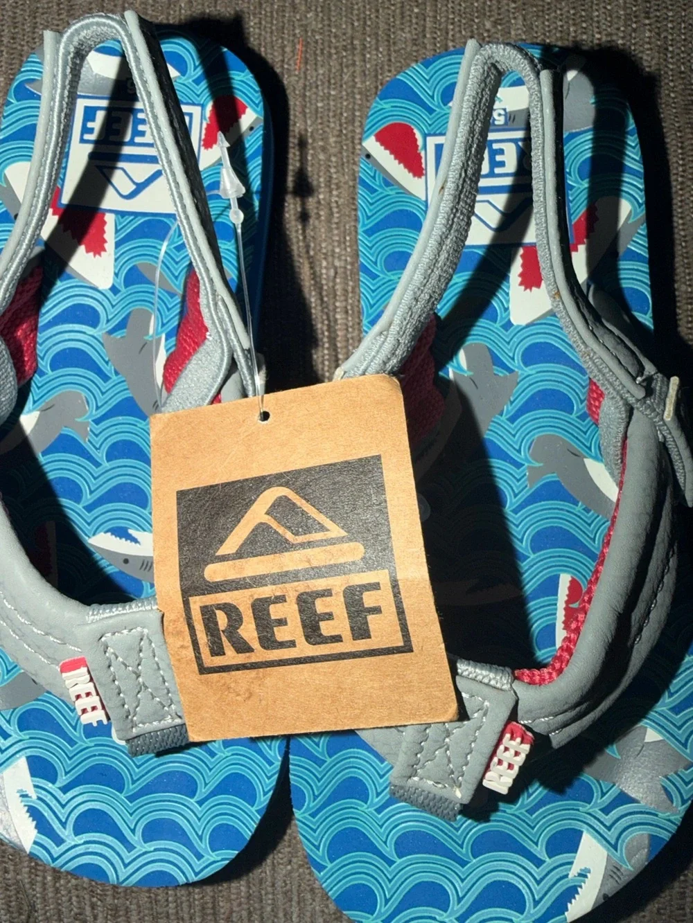 Reef Kids Shark Wave Flip Flops - Blue, Gray & Red size 5/6 toddler-NwT
